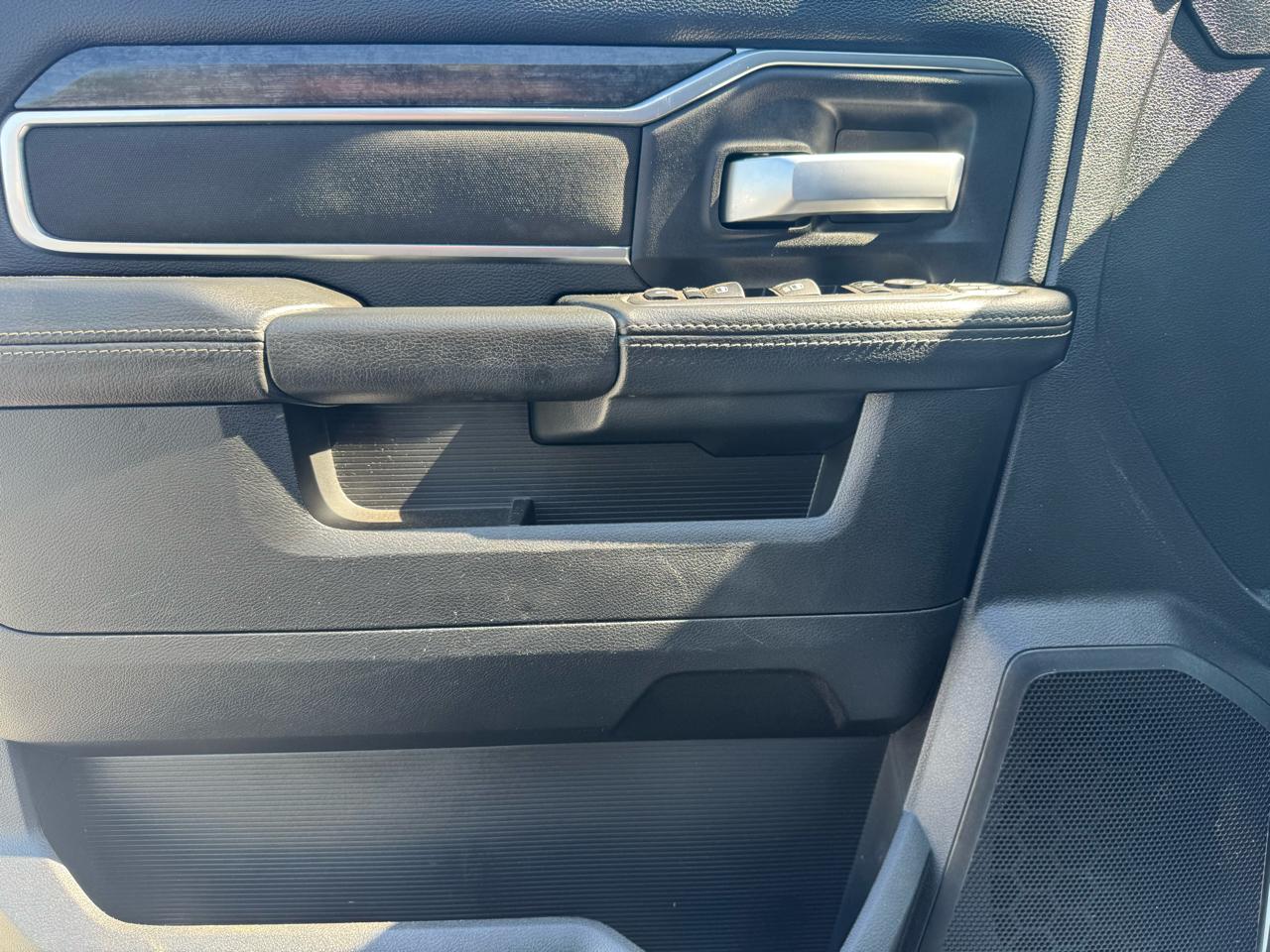 RAM 3500 Big Horn Crew Cab LWB 4WD DRW 2024