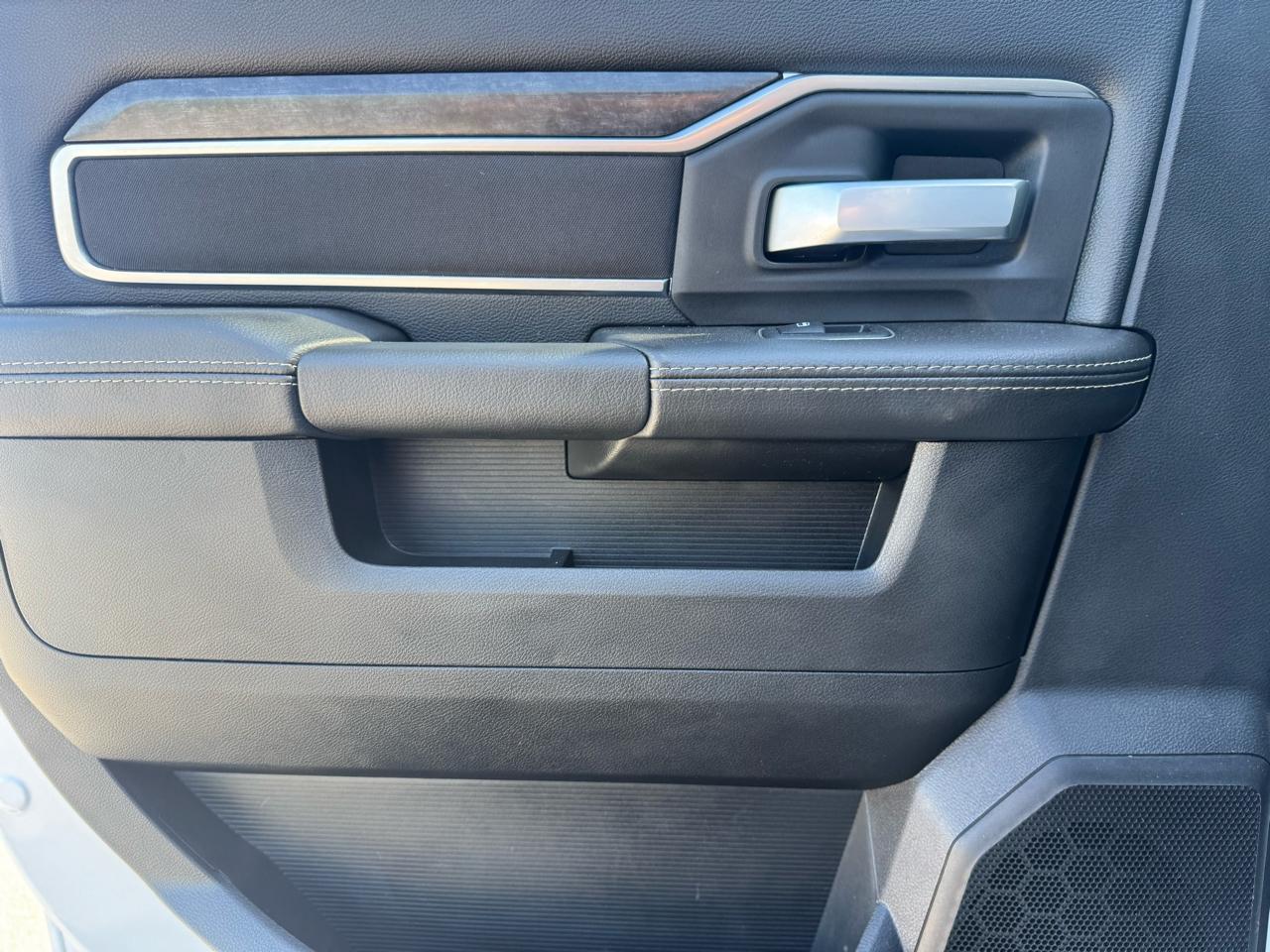 RAM 3500 Big Horn Crew Cab LWB 4WD DRW 2024