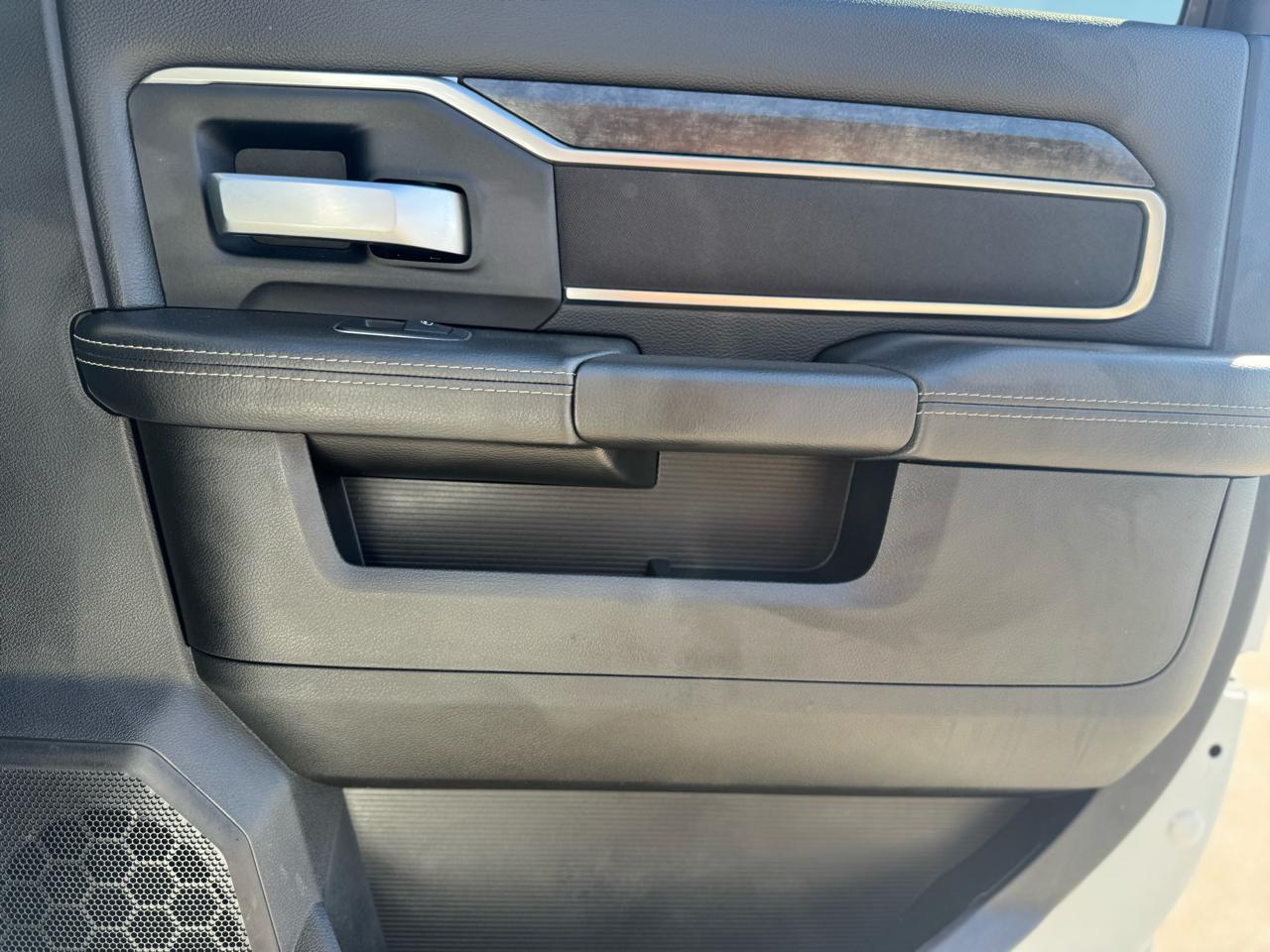 RAM 3500 Big Horn Crew Cab LWB 4WD DRW 2024