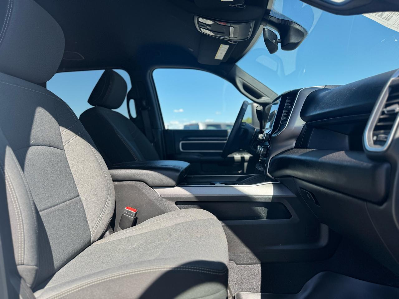 RAM 3500 Big Horn Crew Cab LWB 4WD DRW 2024