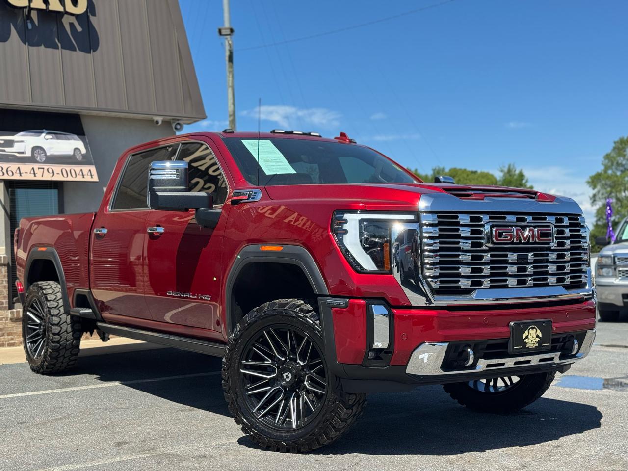 GMC Sierra 2500HD Denali Crew Cab 4WD SB 2024