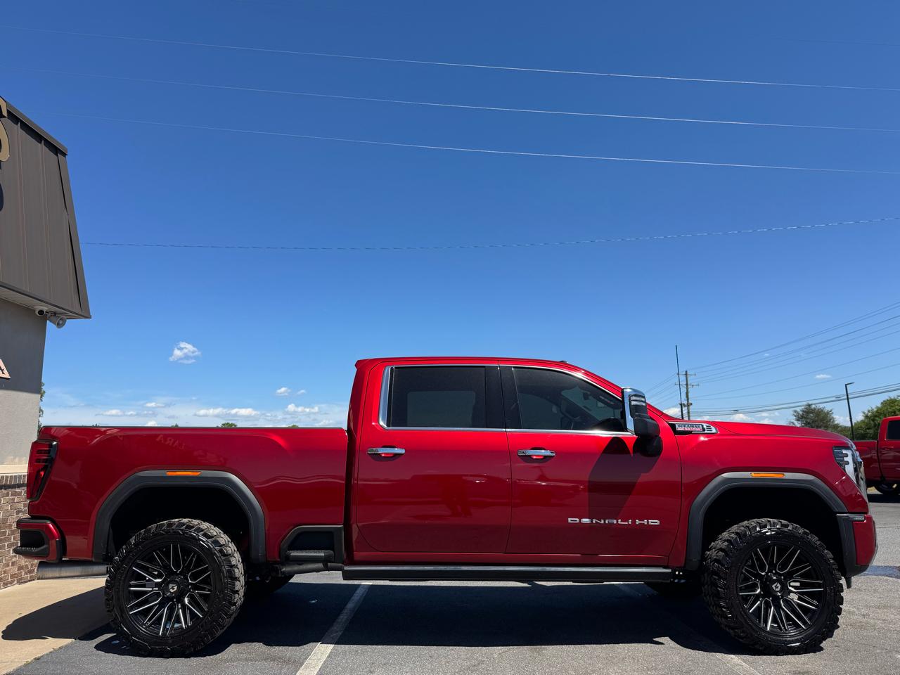 GMC Sierra 2500HD Denali Crew Cab 4WD SB 2024