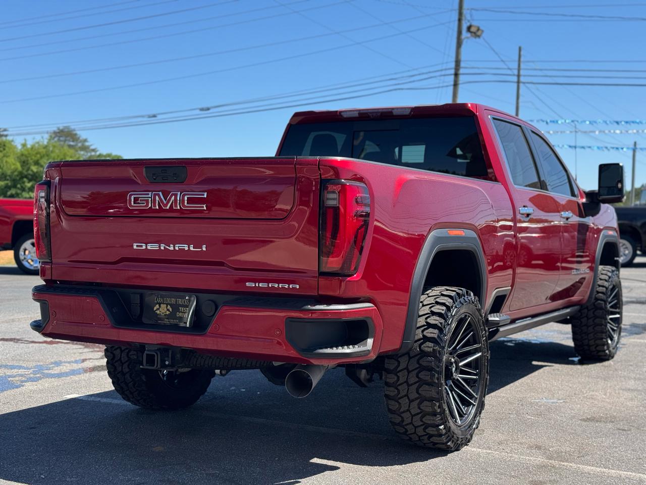 GMC Sierra 2500HD Denali Crew Cab 4WD SB 2024