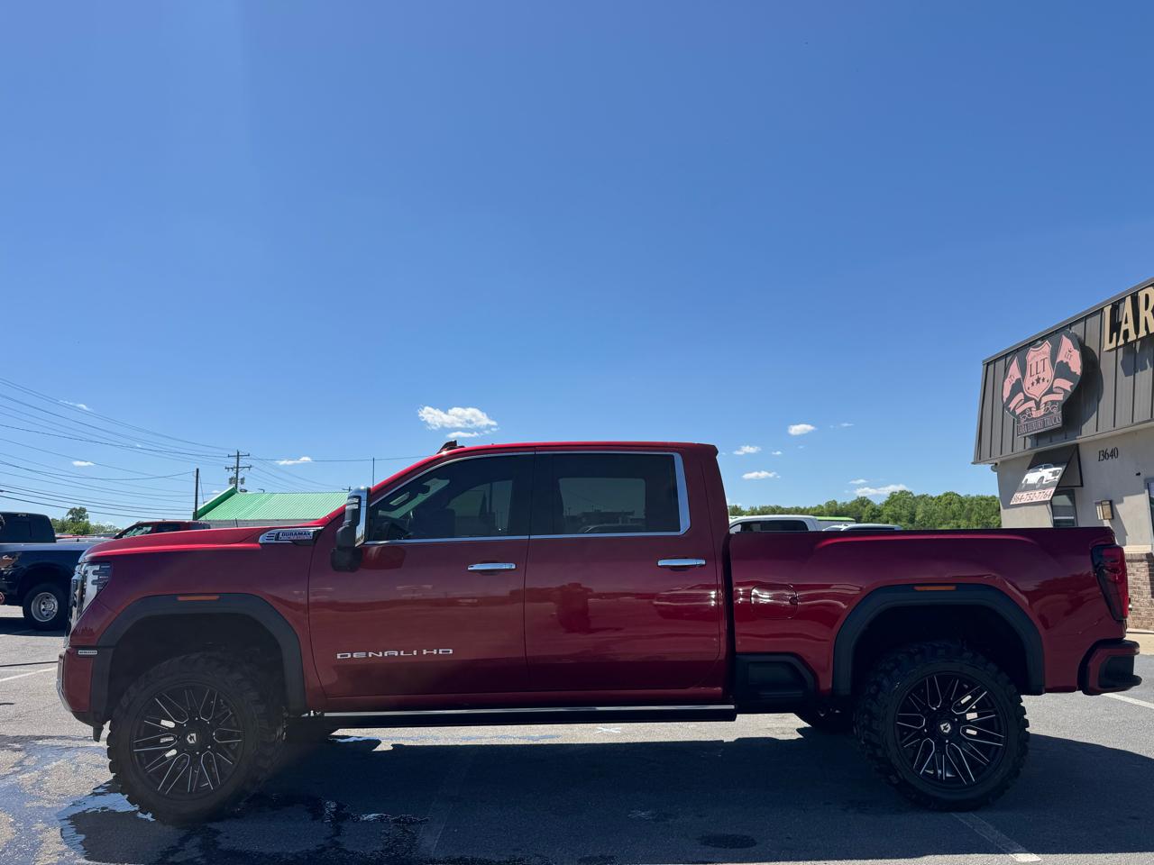 GMC Sierra 2500HD Denali Crew Cab 4WD SB 2024