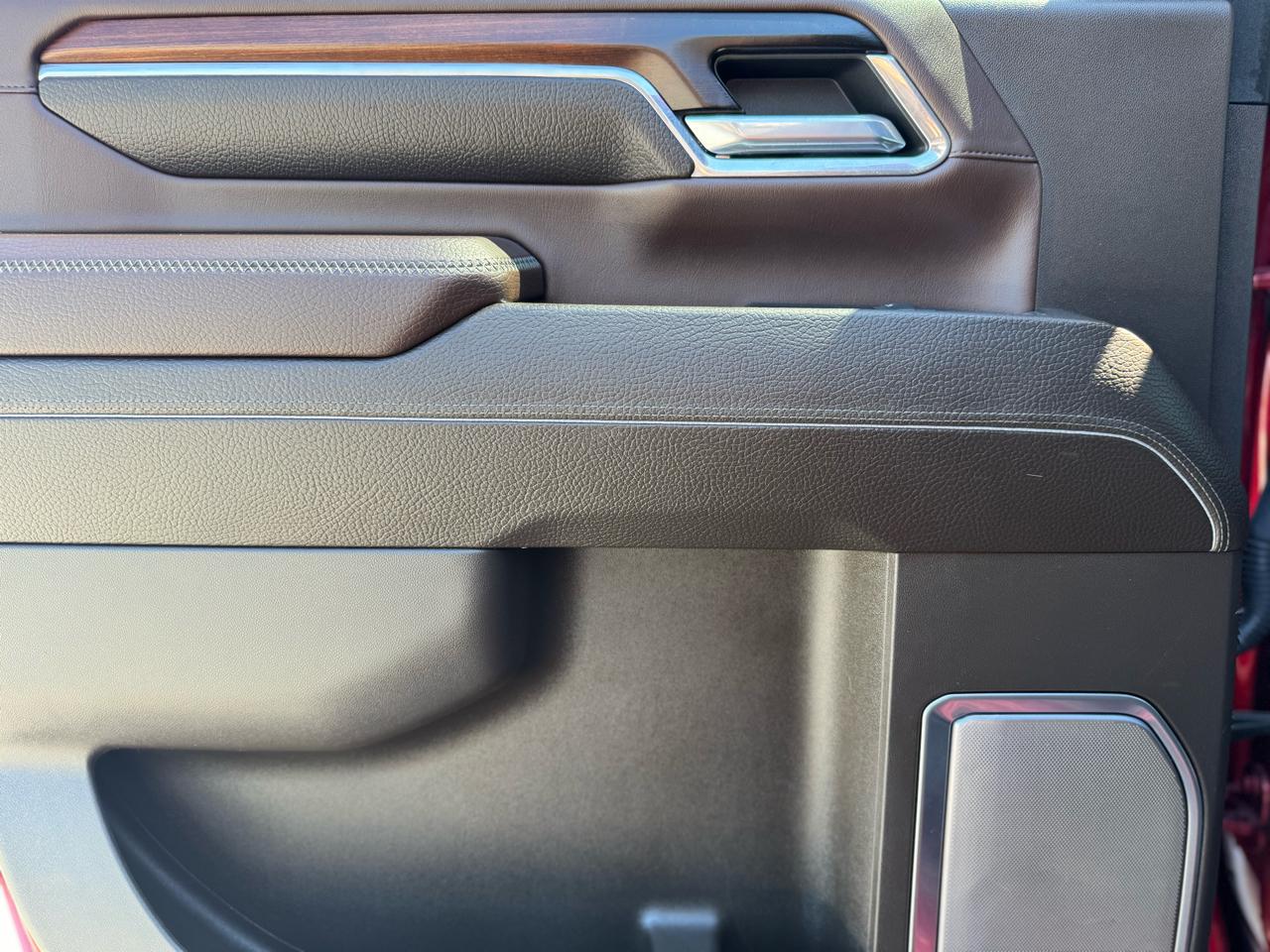 GMC Sierra 2500HD Denali Crew Cab 4WD SB 2024