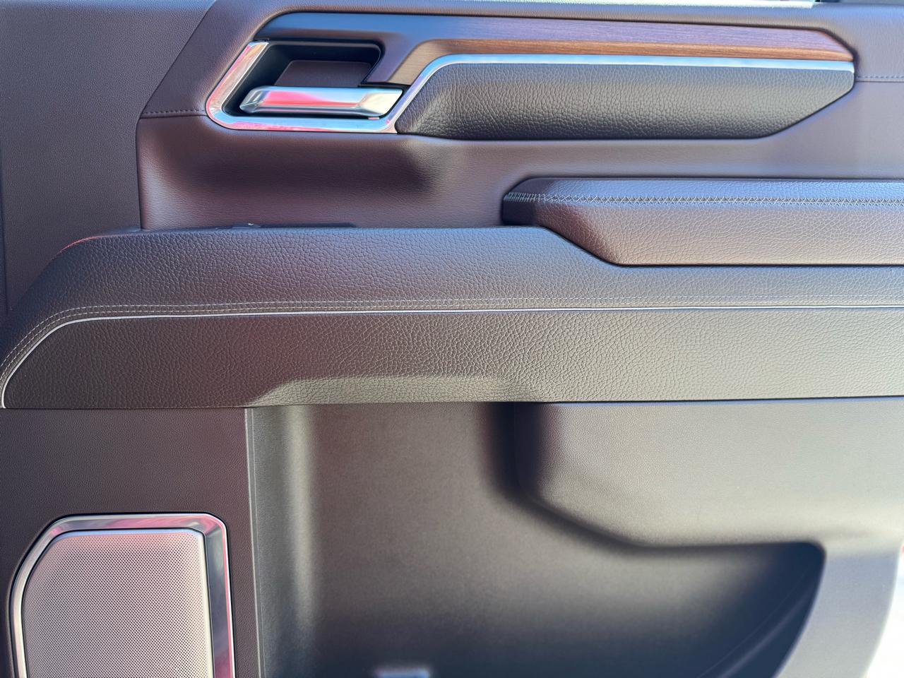 GMC Sierra 2500HD Denali Crew Cab 4WD SB 2024