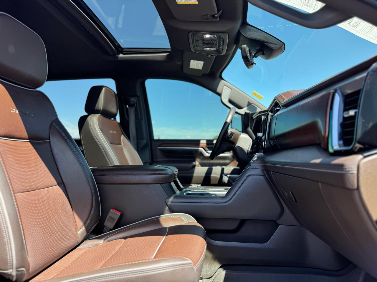 GMC Sierra 2500HD Denali Crew Cab 4WD SB 2024