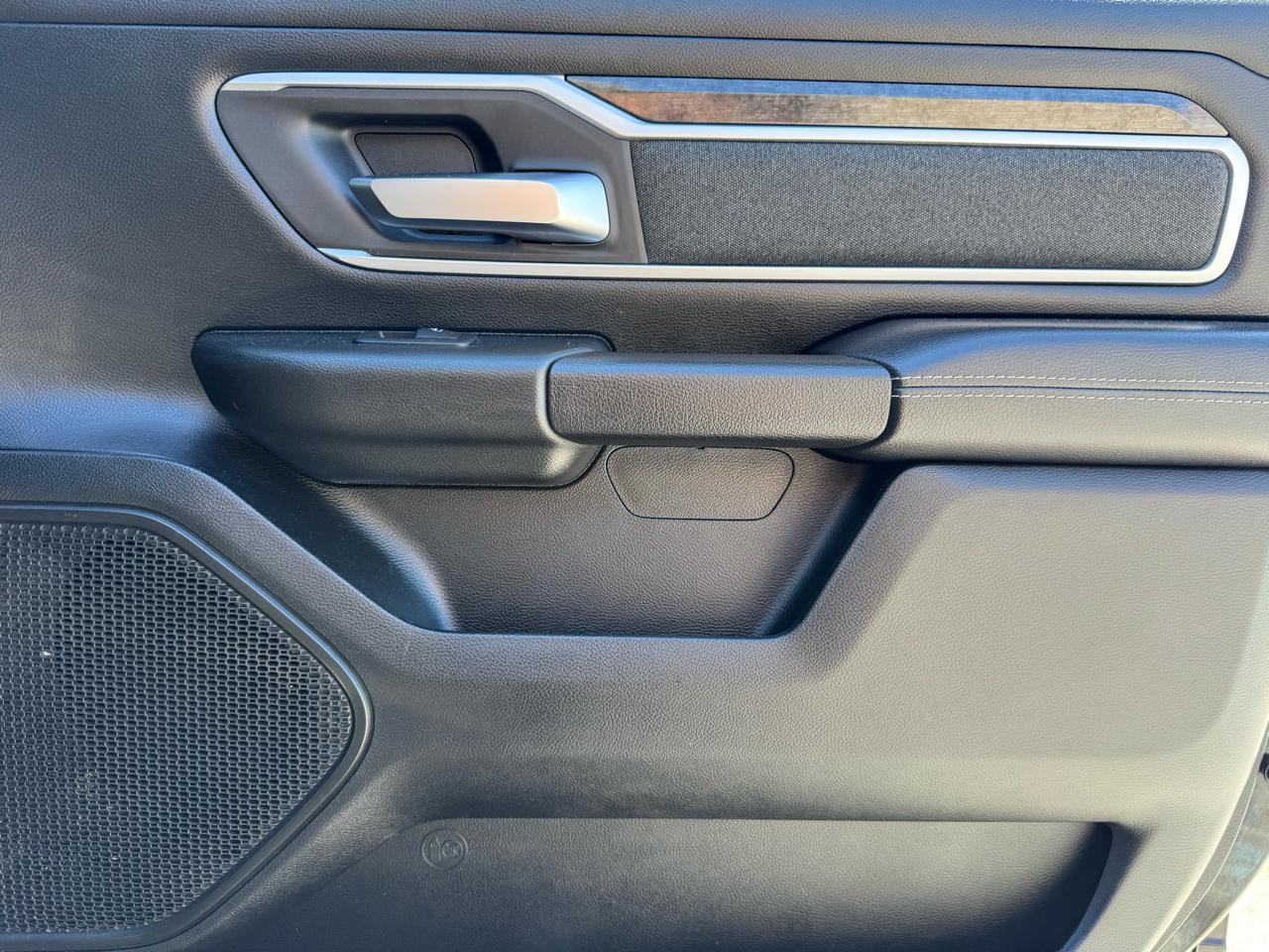 RAM 1500 Big Horn Crew Cab LWB 4WD 2020