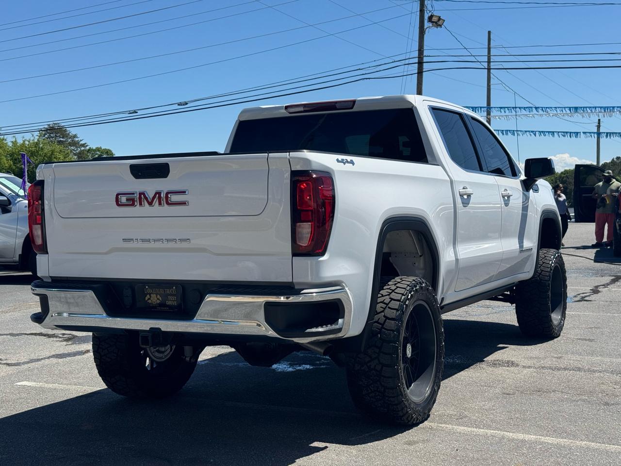 GMC Sierra 1500 SLE Crew Cab 4WD 2023