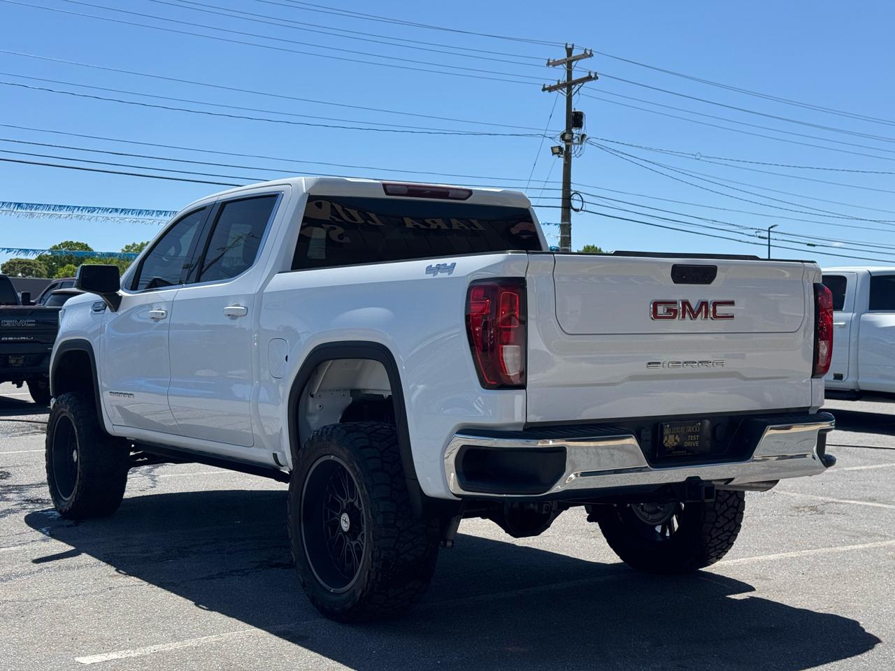 GMC Sierra 1500 SLE Crew Cab 4WD 2023