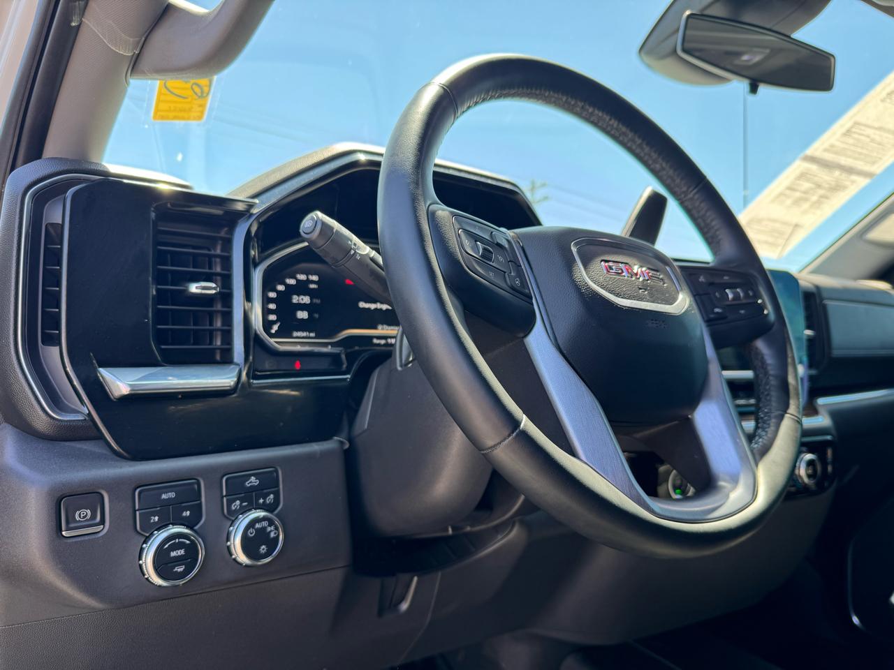 GMC Sierra 1500 SLE Crew Cab 4WD 2023