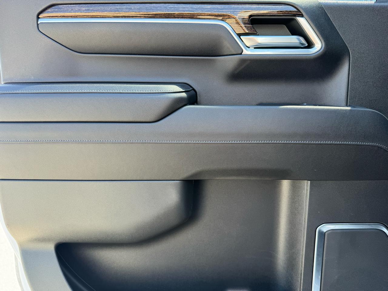 GMC Sierra 1500 SLE Crew Cab 4WD 2023