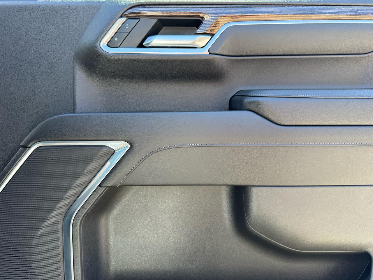 GMC Sierra 1500 SLE Crew Cab 4WD 2023