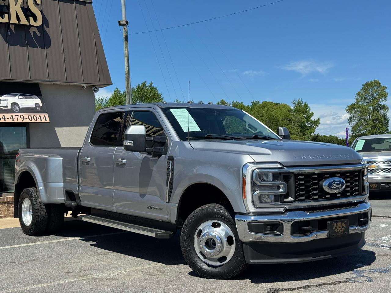 Ford F-350 SD Lariat 2023