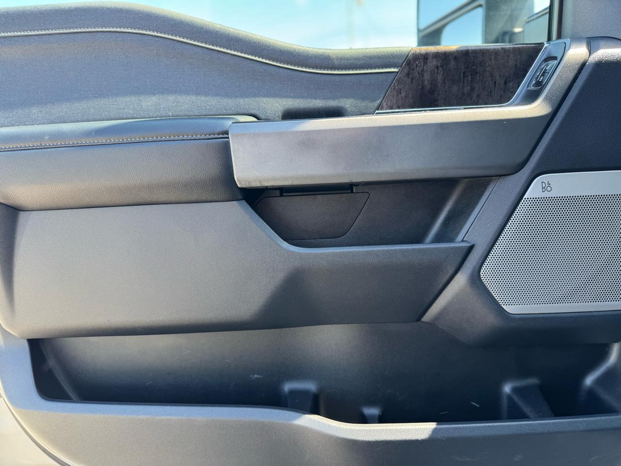 Ford F-350 SD Lariat 2023