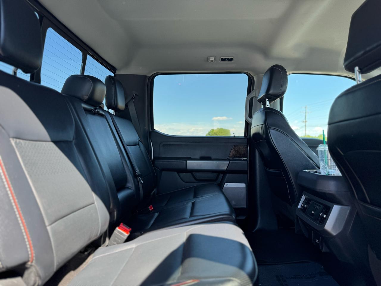 Ford F-350 SD Lariat 2023