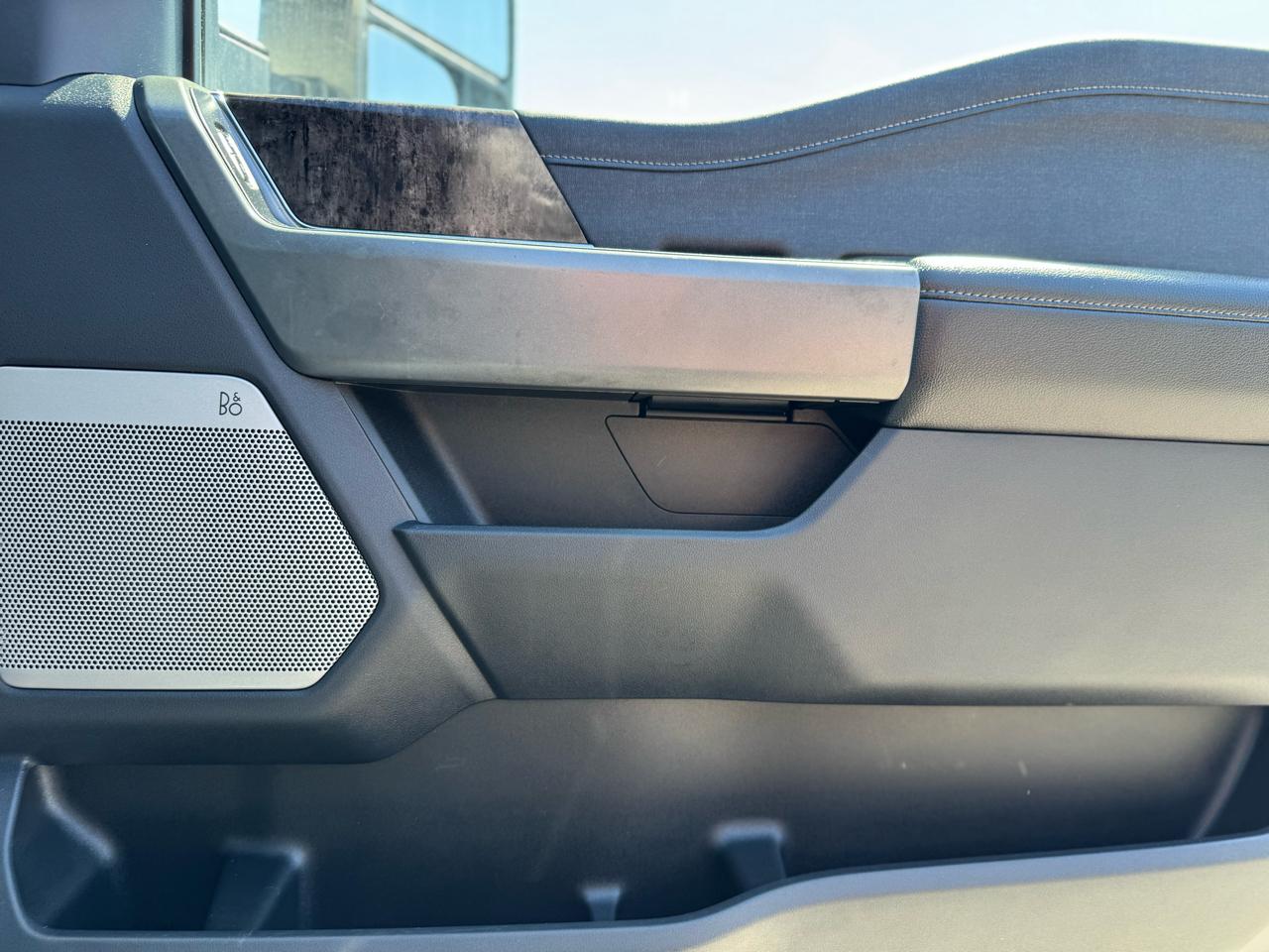 Ford F-350 SD Lariat 2023