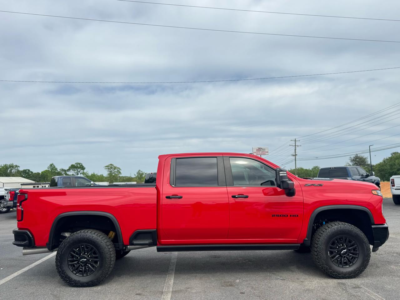 Chevrolet Silverado 2500HD Work Truck Ext. Cab 4WD 2025