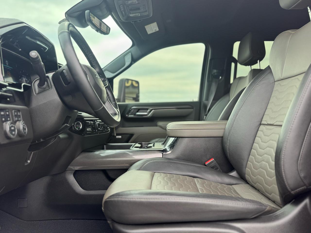 Chevrolet Silverado 2500HD Work Truck Ext. Cab 4WD 2025