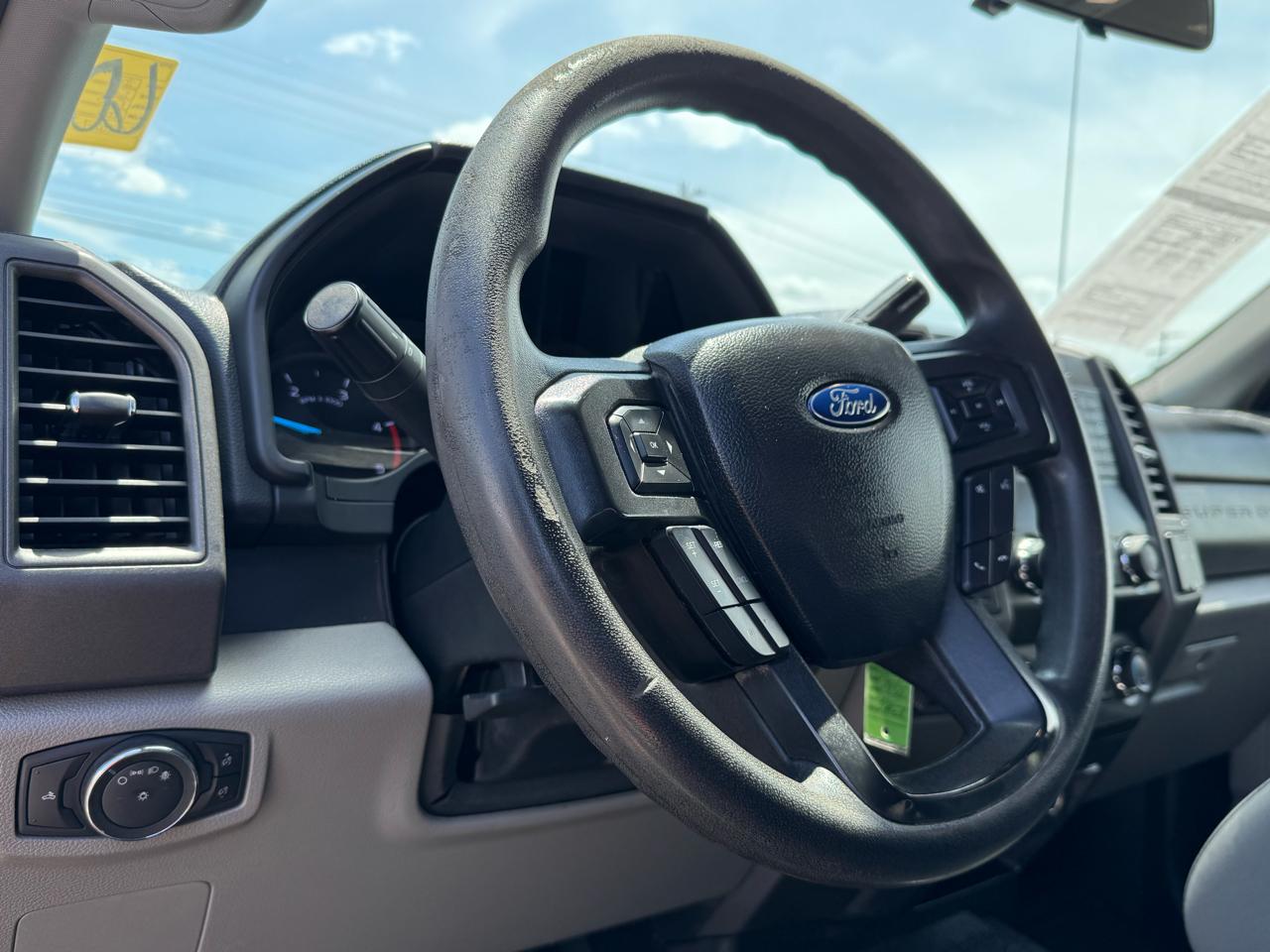 Ford F-250 SD Lariat SuperCab 2WD 2019