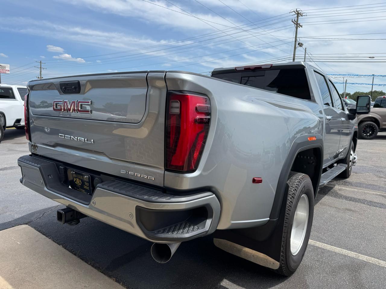 GMC Sierra 3500HD Denali Crew Cab Long Box 4WD 2025
