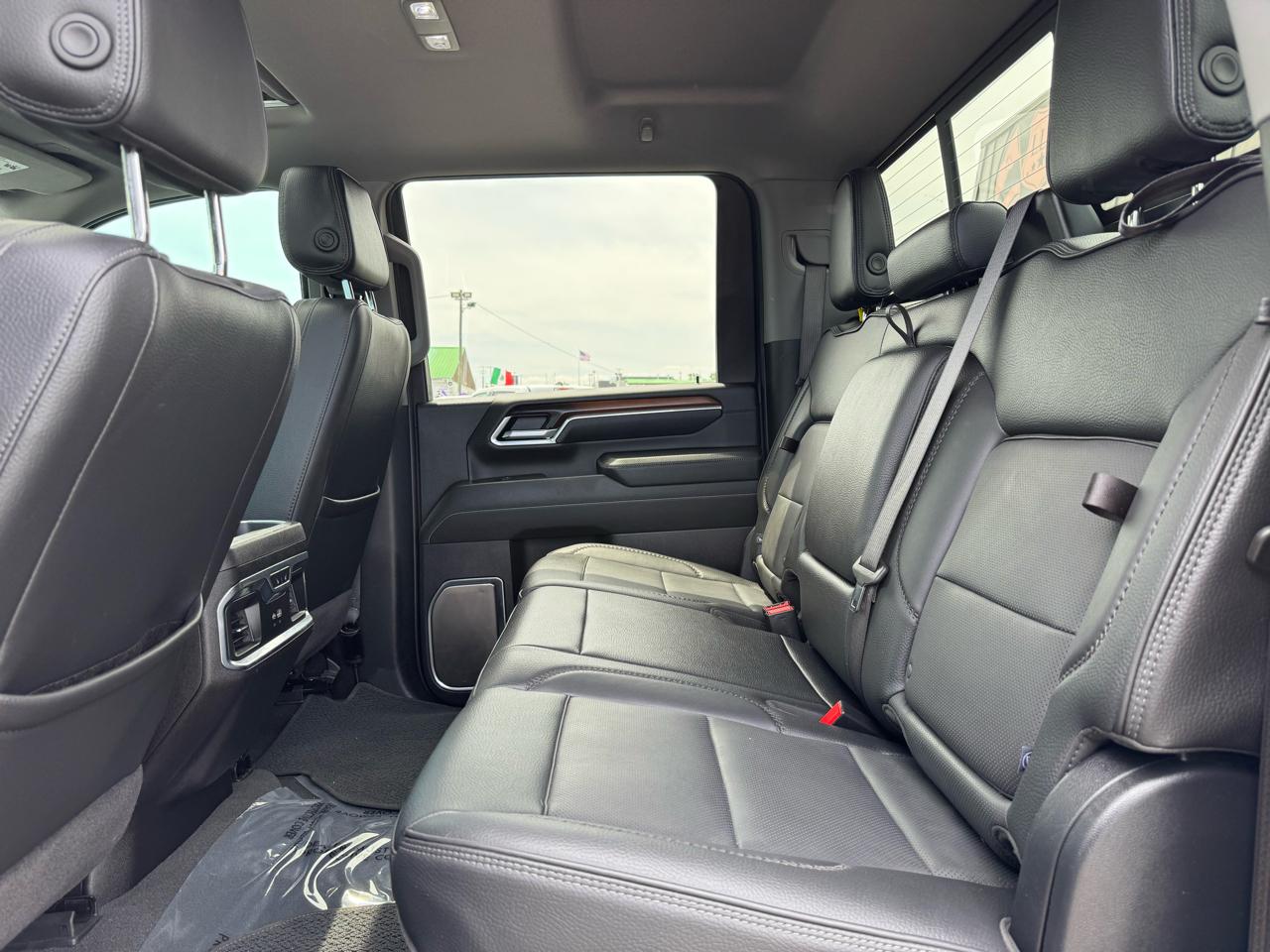 GMC Sierra 3500HD Denali Crew Cab Long Box 4WD 2025