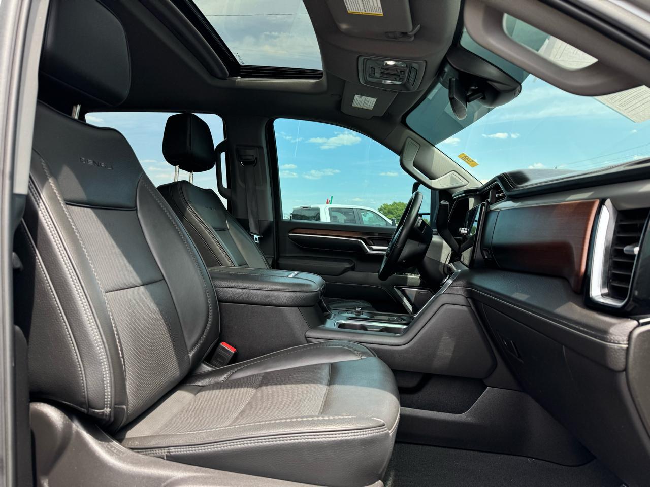 GMC Sierra 3500HD Denali Crew Cab Long Box 4WD 2025