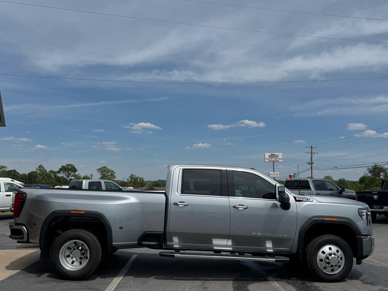 GMC Sierra 3500HD Denali Crew Cab Long Box 4WD 2025