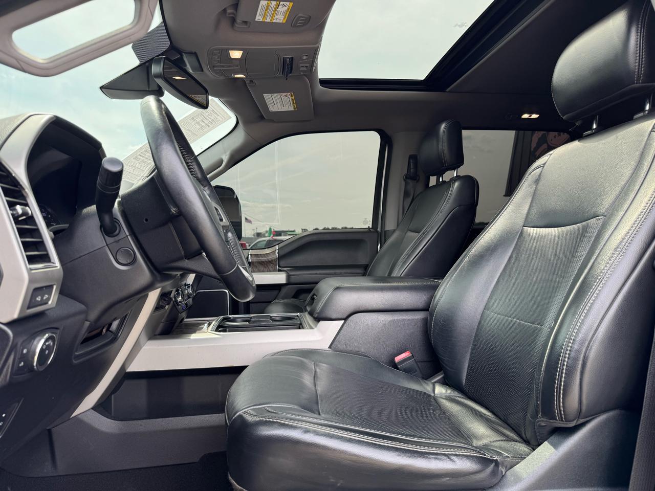 Ford F-250 SD Lariat Crew Cab 4WD 2019