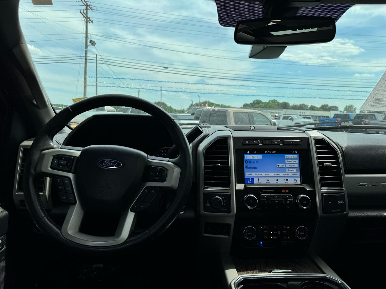 Ford F-250 SD Lariat Crew Cab 4WD 2019