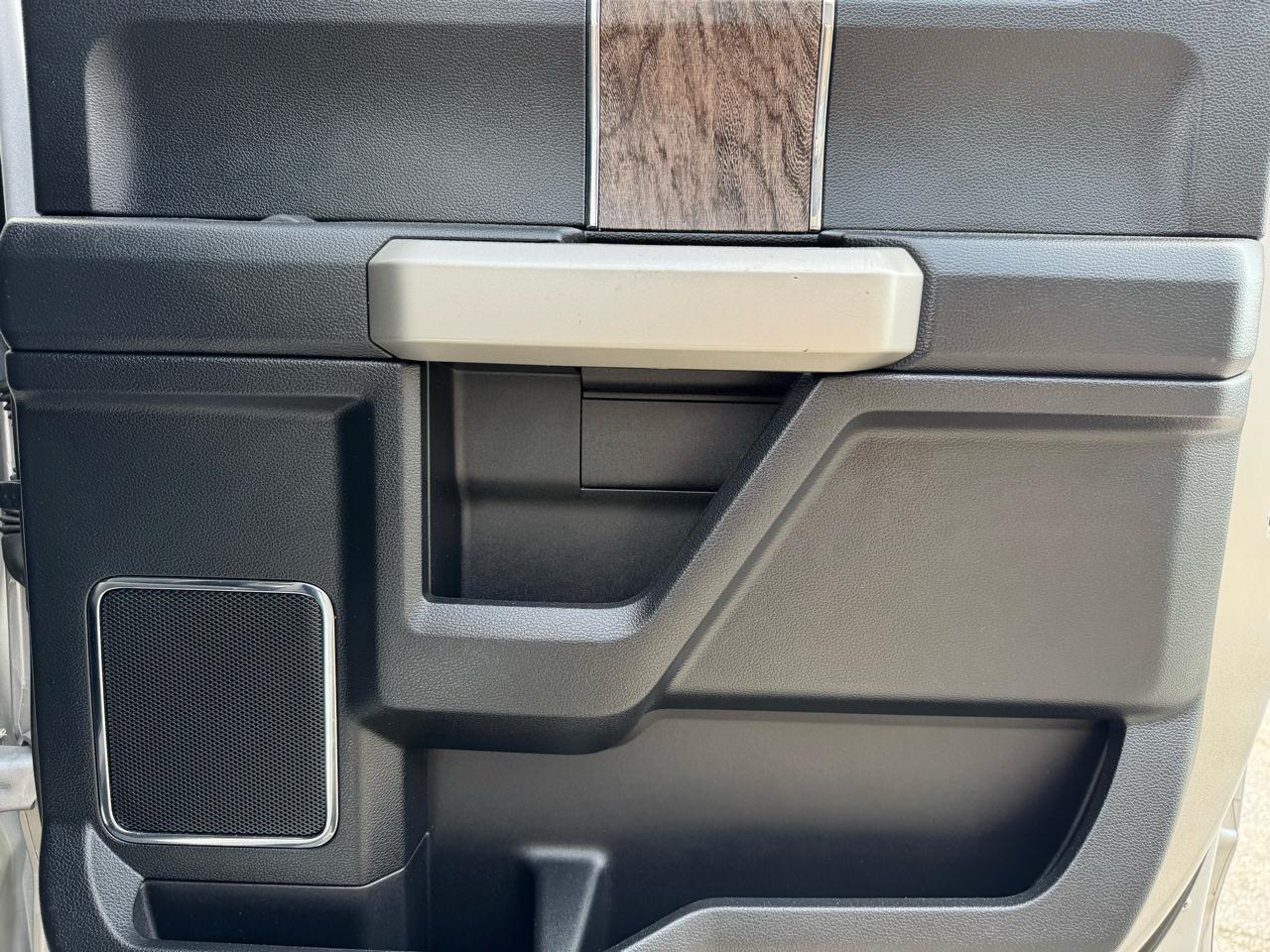 Ford F-250 SD Lariat Crew Cab 4WD 2019