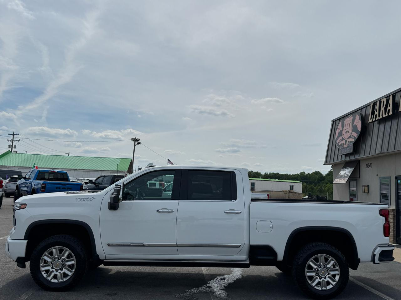 Chevrolet Silverado 2500HD High Country Crew Cab Short Box 4WD 2024