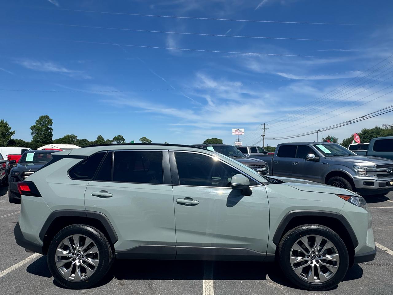 Toyota RAV4 XLE Premium 2020
