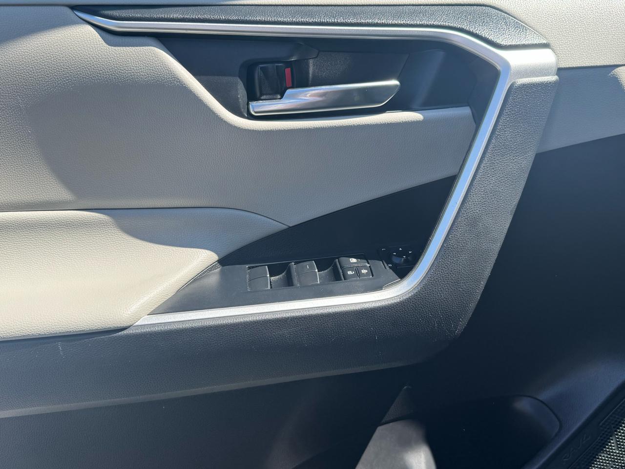 Toyota RAV4 XLE Premium 2020