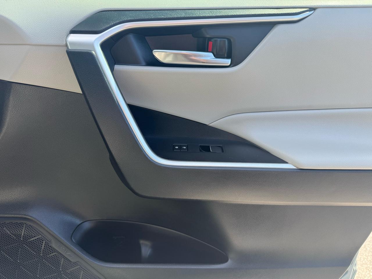 Toyota RAV4 XLE Premium 2020