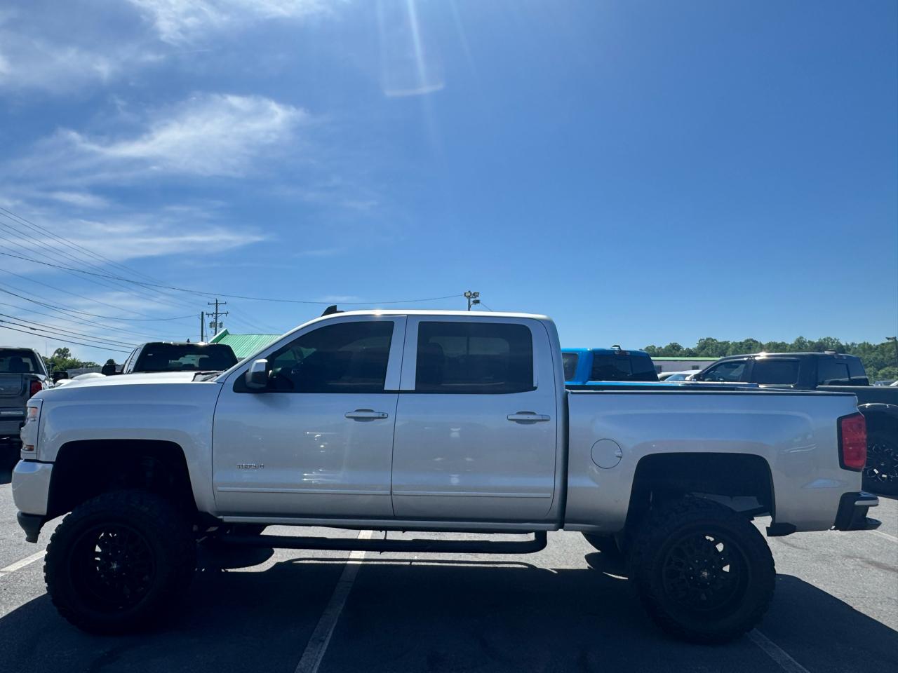 Chevrolet Silverado 1500 LT Crew Cab 4WD 2017