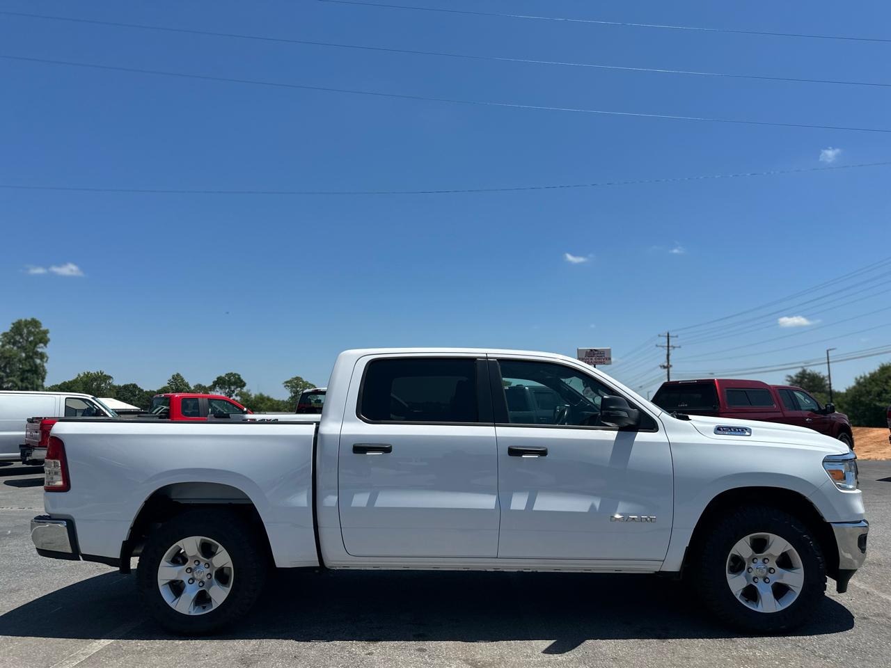RAM 1500 Big Horn Crew Cab SWB 4WD 2023