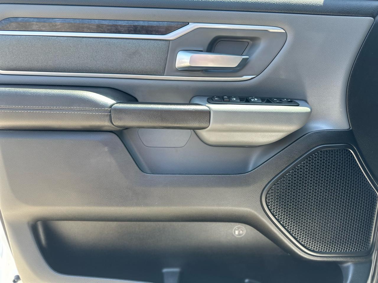 RAM 1500 Big Horn Crew Cab SWB 4WD 2023