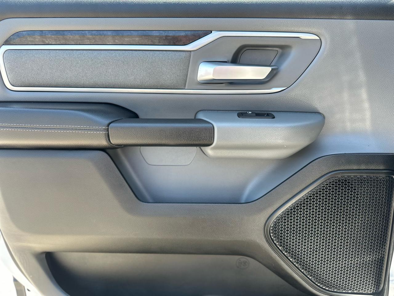 RAM 1500 Big Horn Crew Cab SWB 4WD 2023