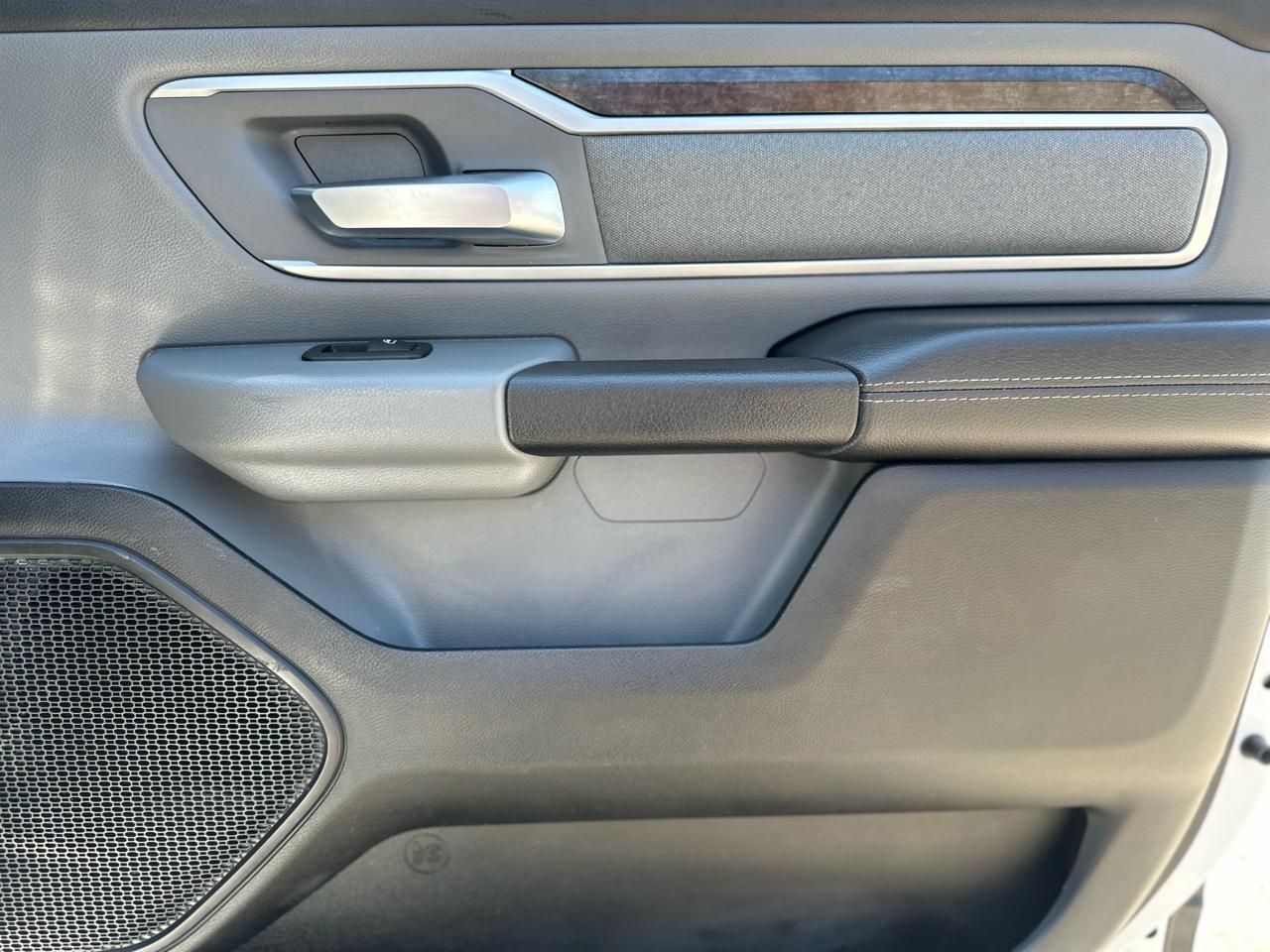 RAM 1500 Big Horn Crew Cab SWB 4WD 2023