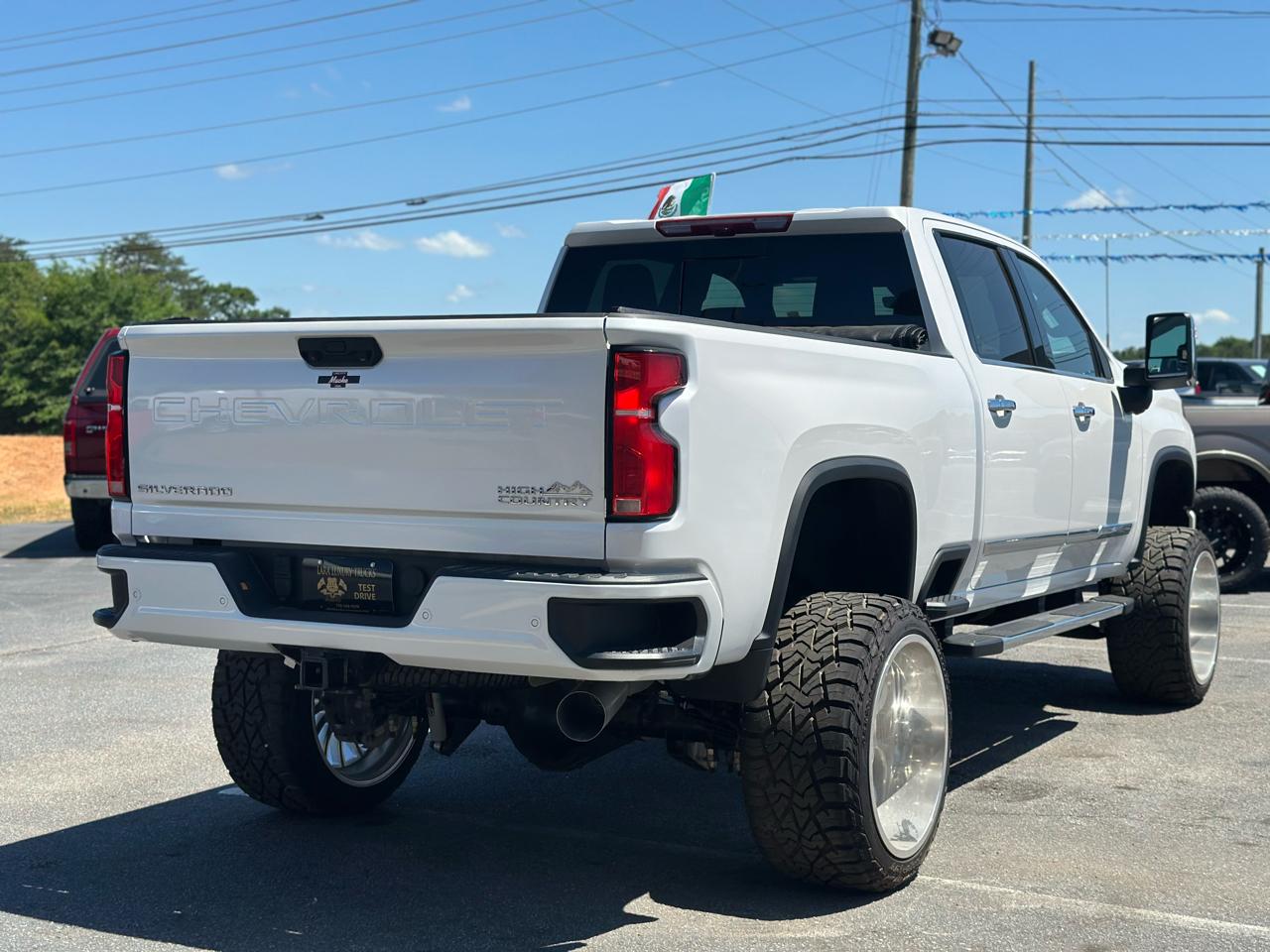 Chevrolet Silverado 2500HD High Country Crew Cab Short Box 4WD 2025
