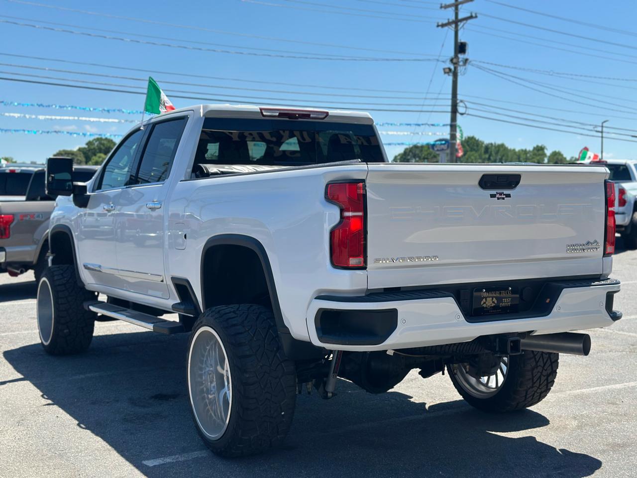 Chevrolet Silverado 2500HD High Country Crew Cab Short Box 4WD 2025