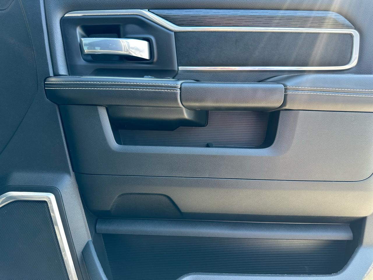 RAM 3500 Laramie Crew Cab SWB 4WD 2024