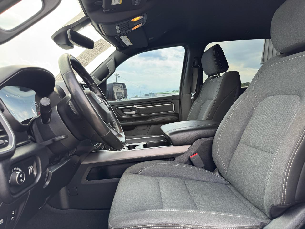RAM 1500 Big Horn Crew Cab SWB 4WD 2020