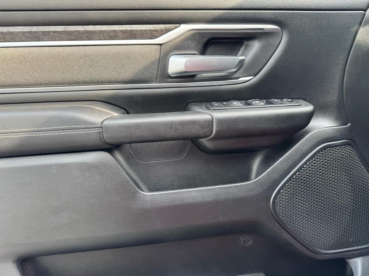 RAM 1500 Big Horn Crew Cab SWB 4WD 2020