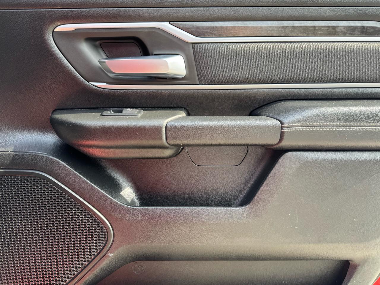 RAM 1500 Big Horn Crew Cab SWB 4WD 2020