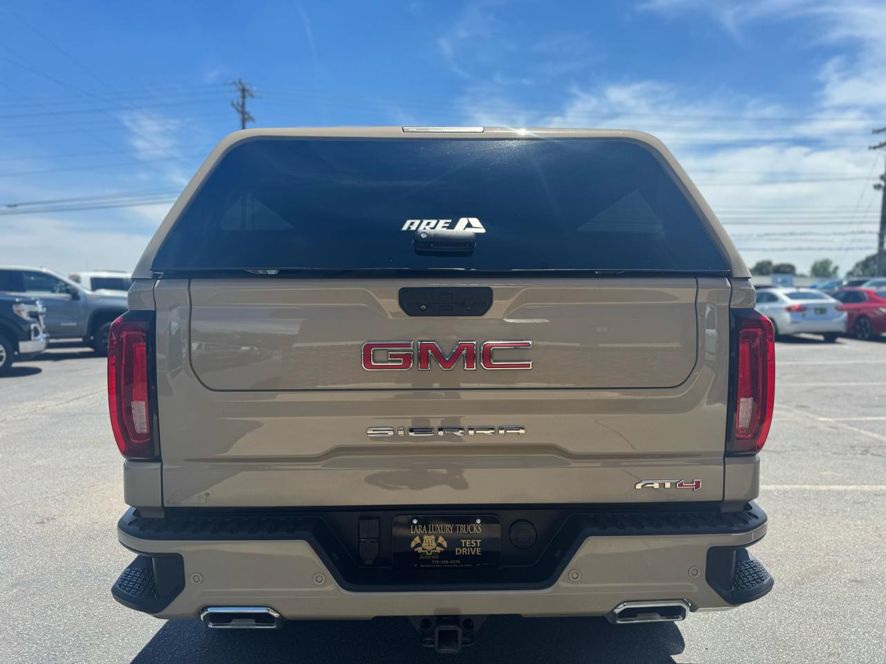 GMC Sierra 1500 AT4 Crew Cab 4WD 2023