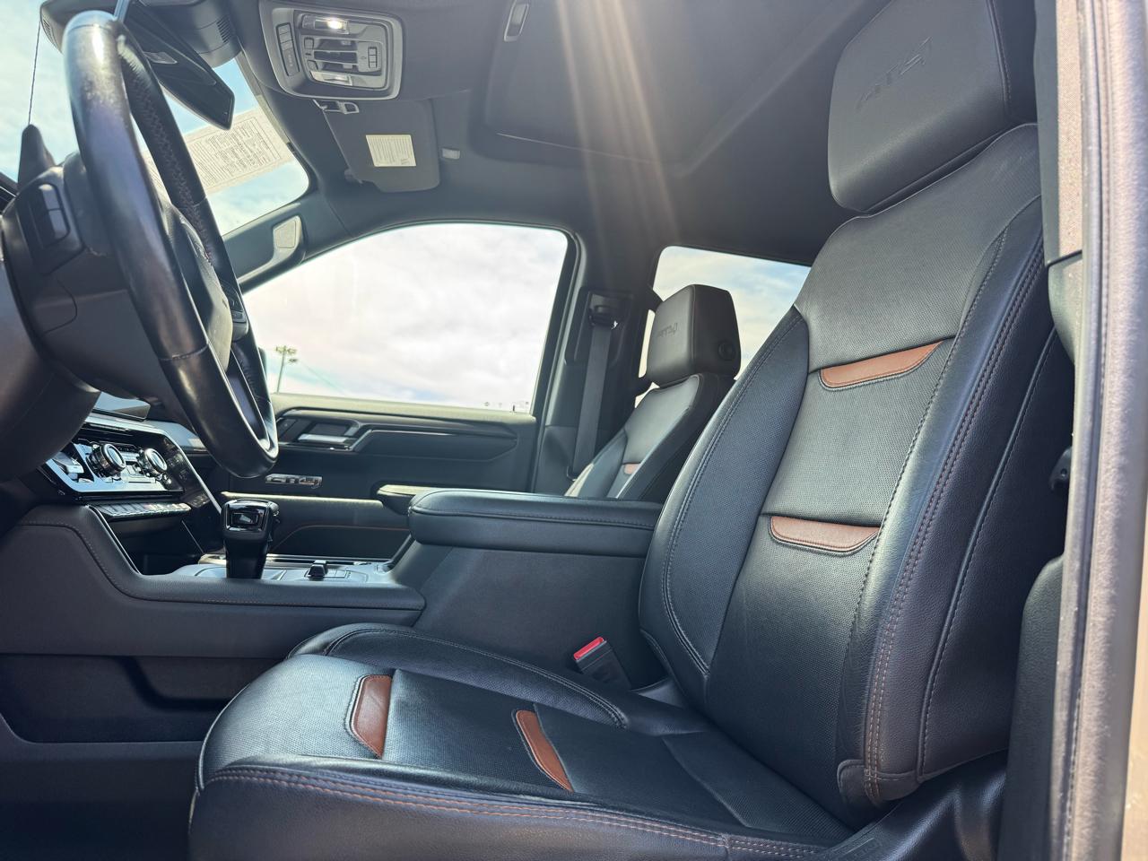 GMC Sierra 1500 AT4 Crew Cab 4WD 2023