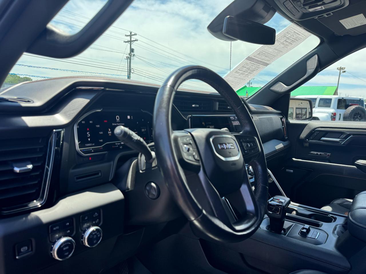 GMC Sierra 1500 AT4 Crew Cab 4WD 2023