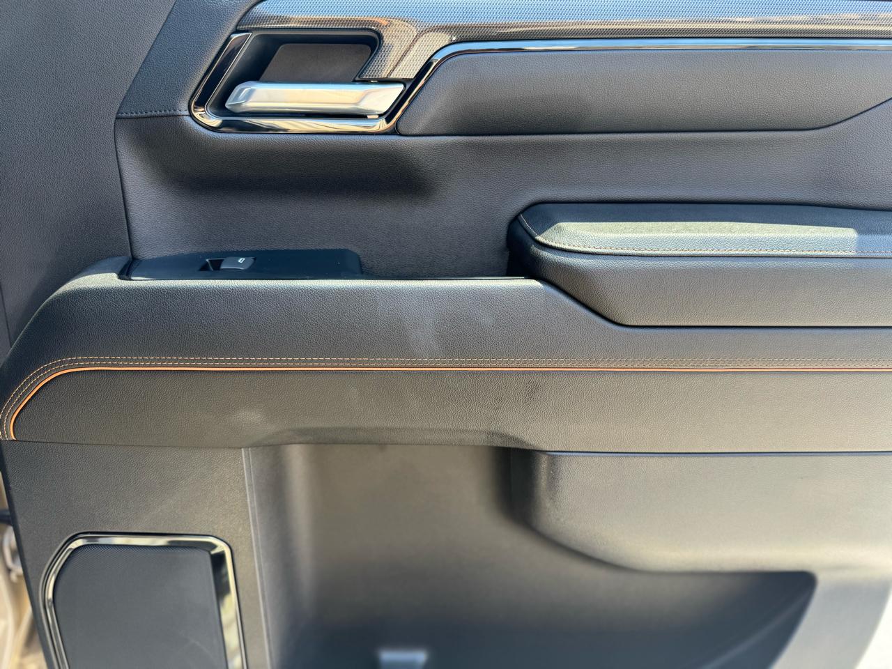 GMC Sierra 1500 AT4 Crew Cab 4WD 2023
